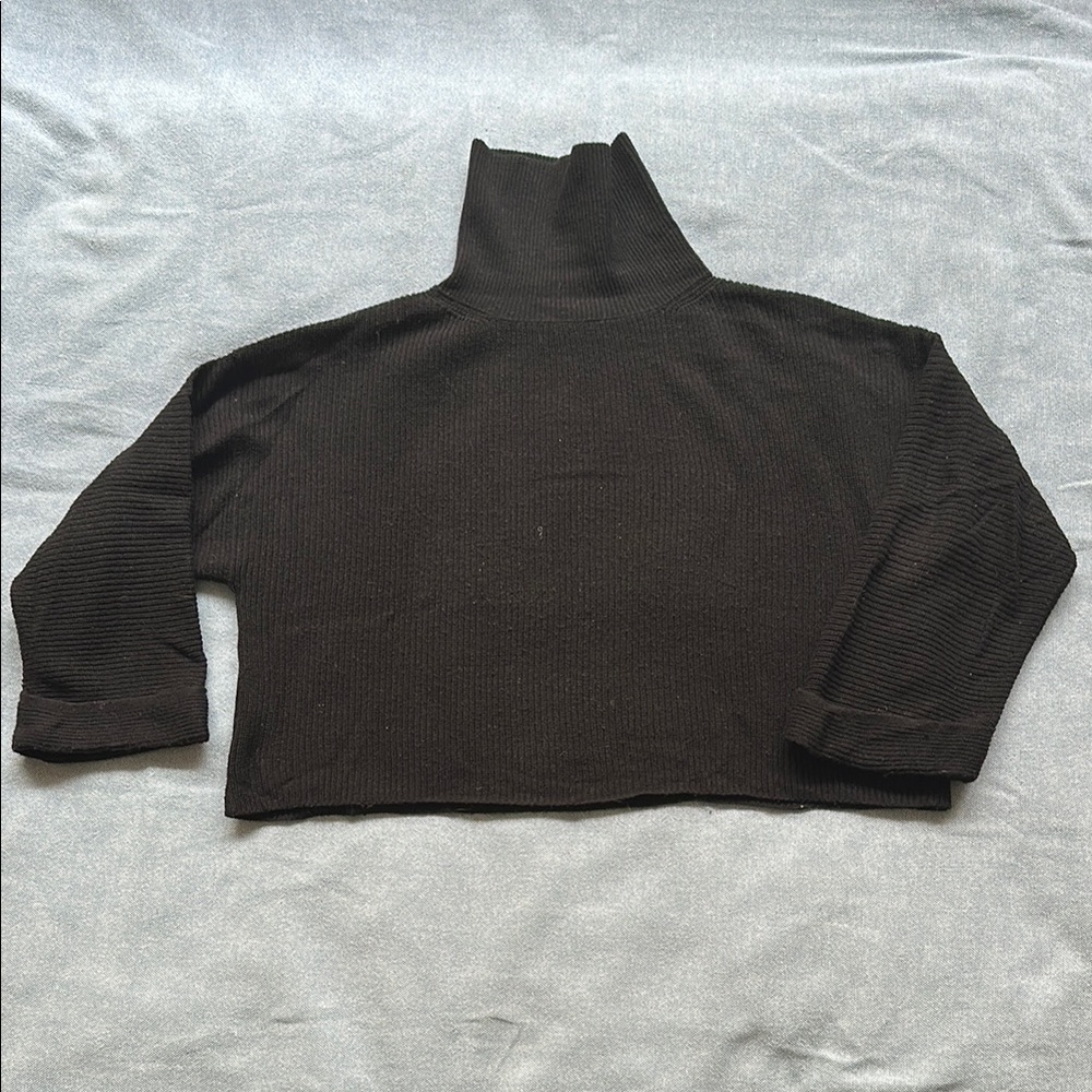 Black Turtleneck Sweater   🌸 3 for $17